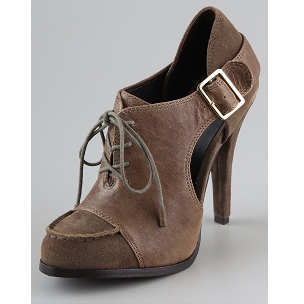 Elizabeth and James Casi Bootie Heels | Size 6